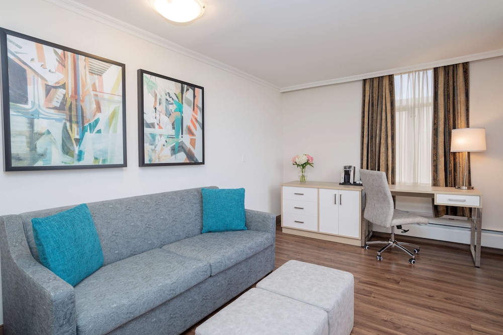 Suite, 1 King Bed, Refrigerator, Harbor View (with Sofabed) - Photo 2