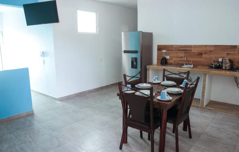 Junior Suite with Balcony - Photo 17