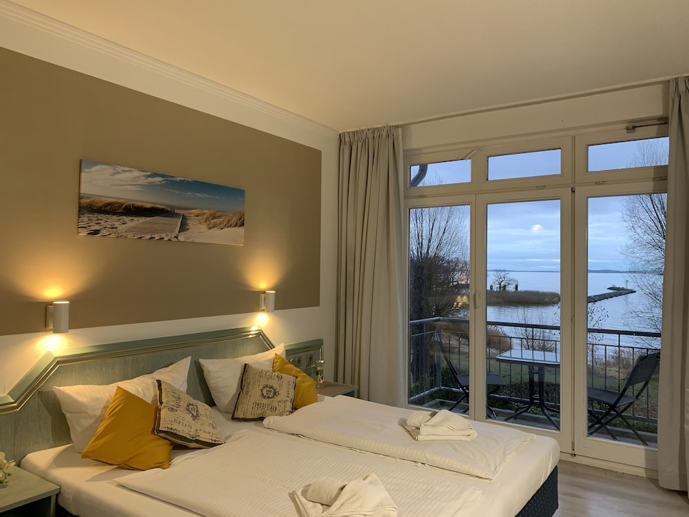 Comfort Double Room, Balcony, Sea View photo 2