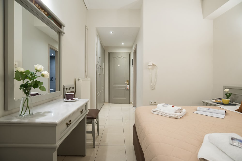 Economy Double Room - Photo 16
