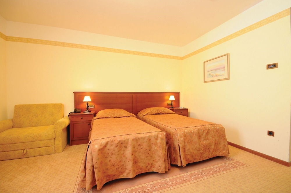 Comfort Suite, 2 Bedrooms, Balcony, Sea View photo 2