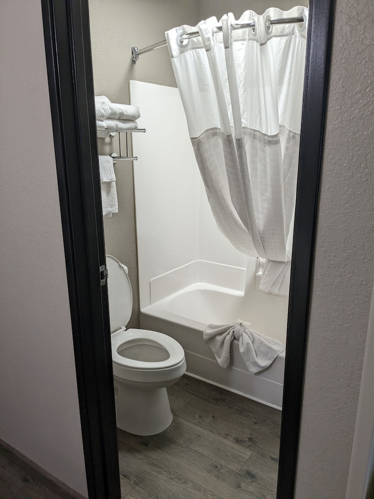 Suite, 1 King Bed with Sofa bed, Non Smoking - Photo 18