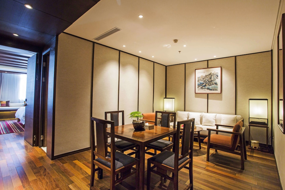 Elite Suite photo 3