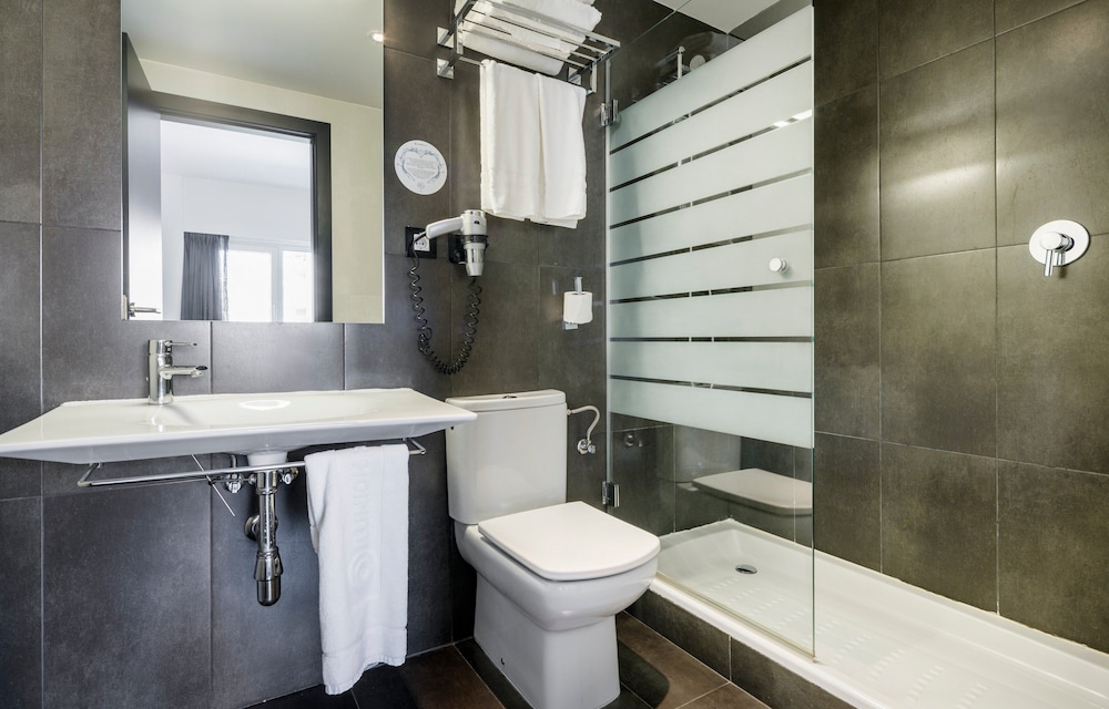 Premium Room - Photo 6