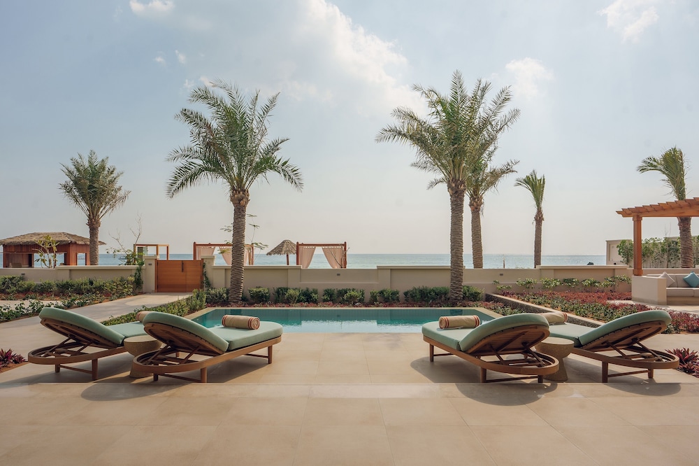 Four-Bedroom Pool Residence, Ocean View photo 3
