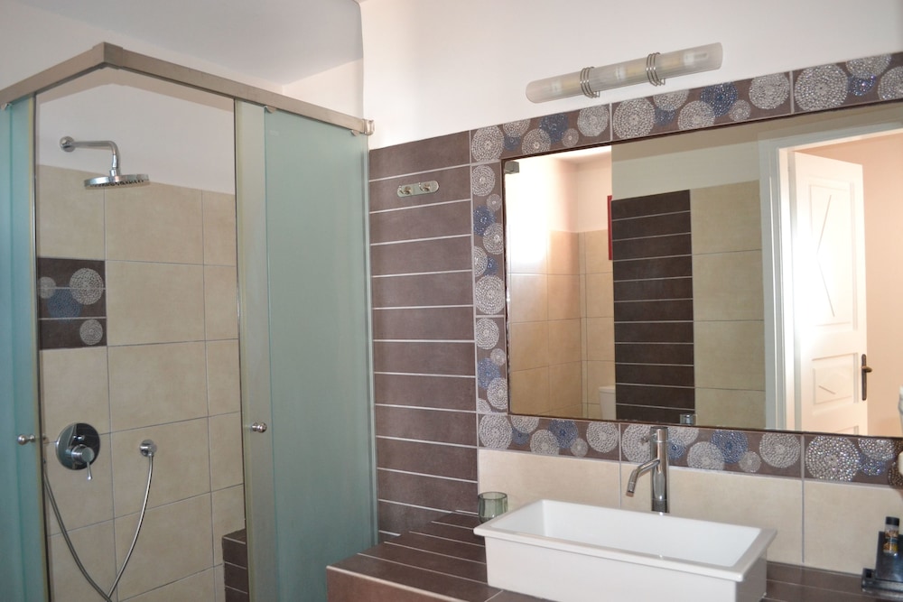 Superior Double or Twin Room - Photo 3