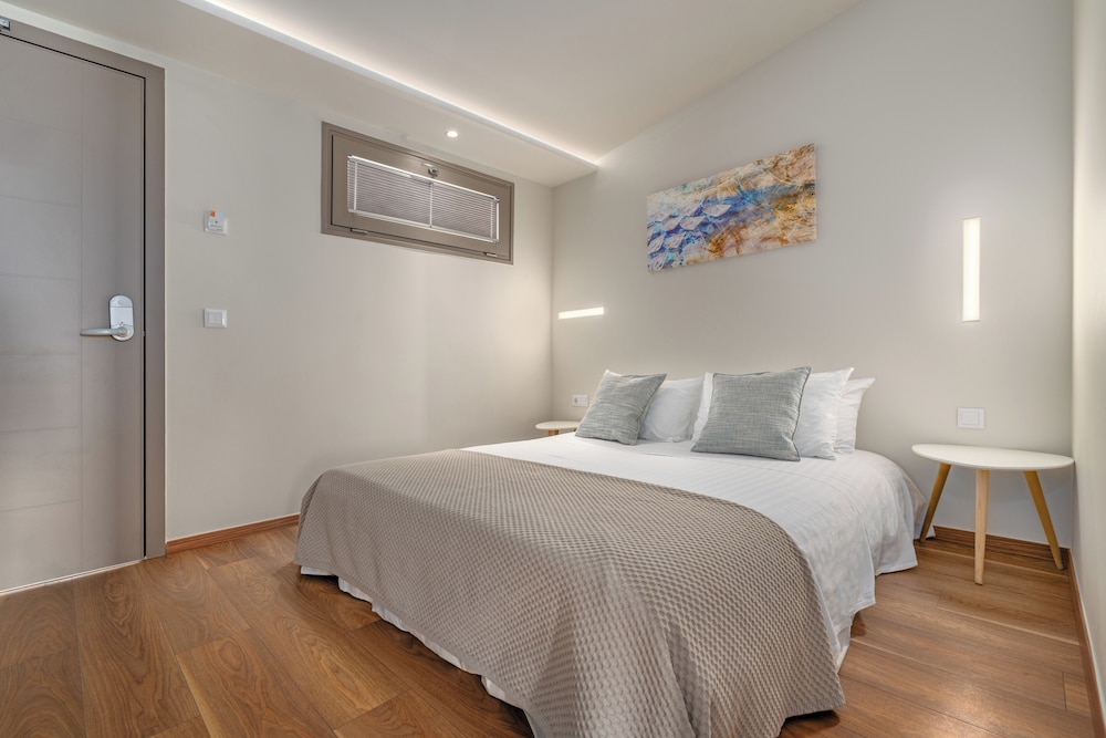 Penthouse Suite, Sea Front photo 3