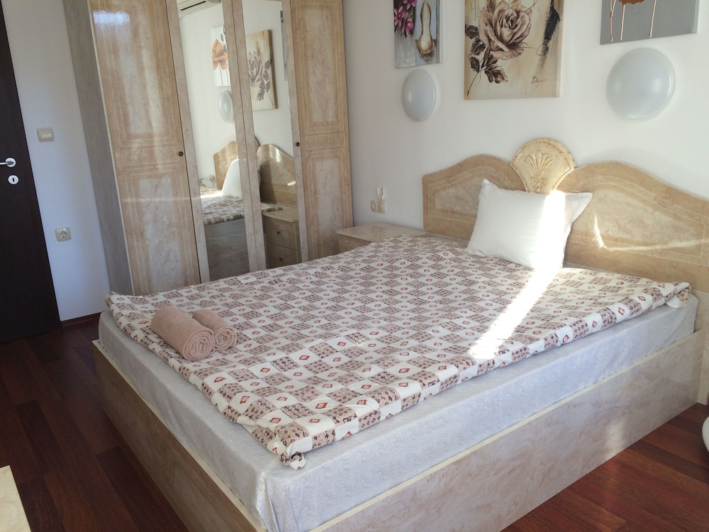 Stylish 2-Bed Apartment, Great Sea View