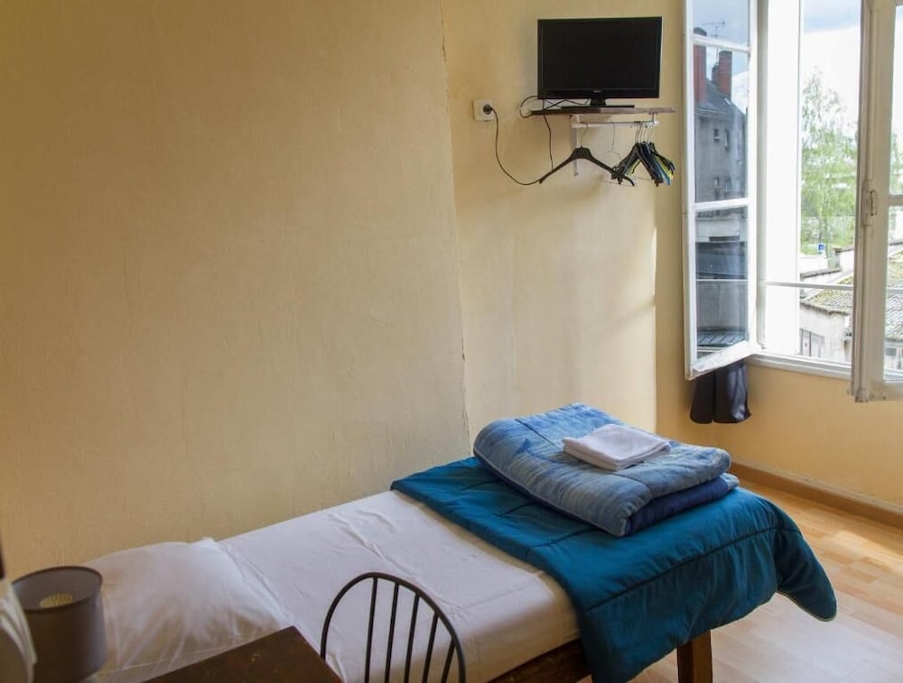 1 Standard Single Room, Private bathroom