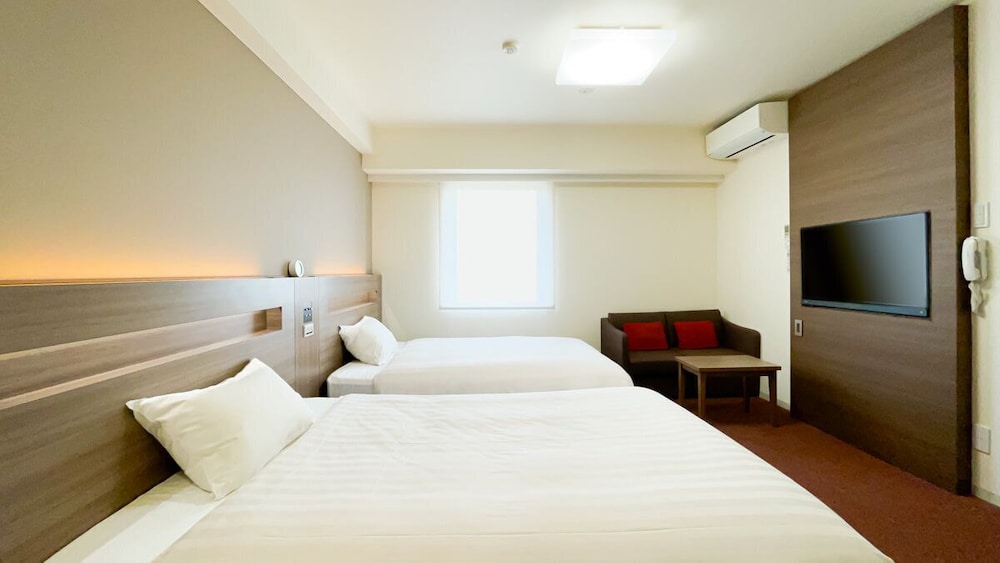 Standard Twin Room, 2 Double Beds, Non Smoking, Bathtub photo 2