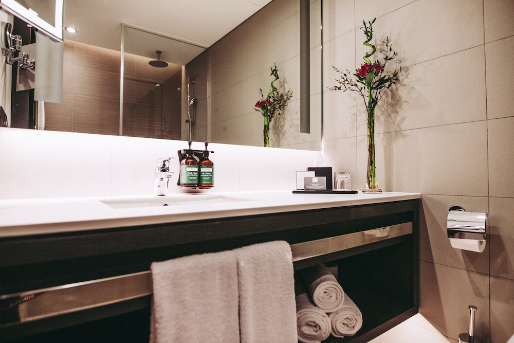 Standard Room, 1 Double Bed, Business Lounge Access photo 1