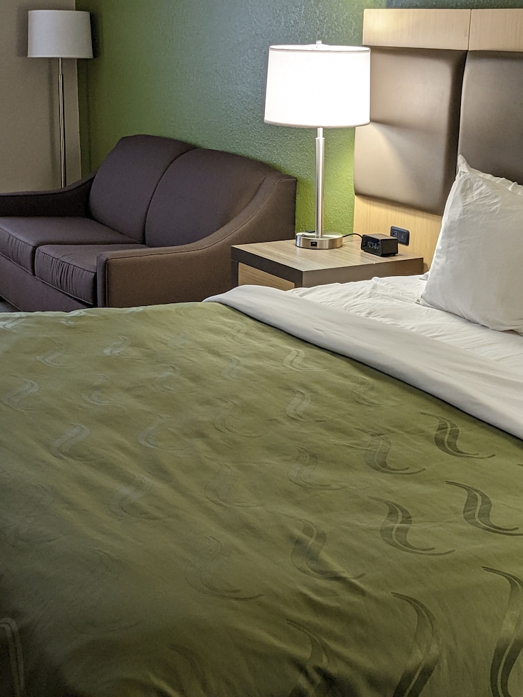 Suite, 1 King Bed with Sofa bed, Non Smoking - Photo 5