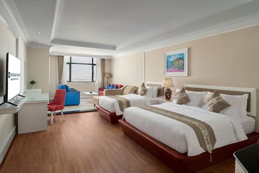Deluxe Room, Multiple Beds, Non Smoking