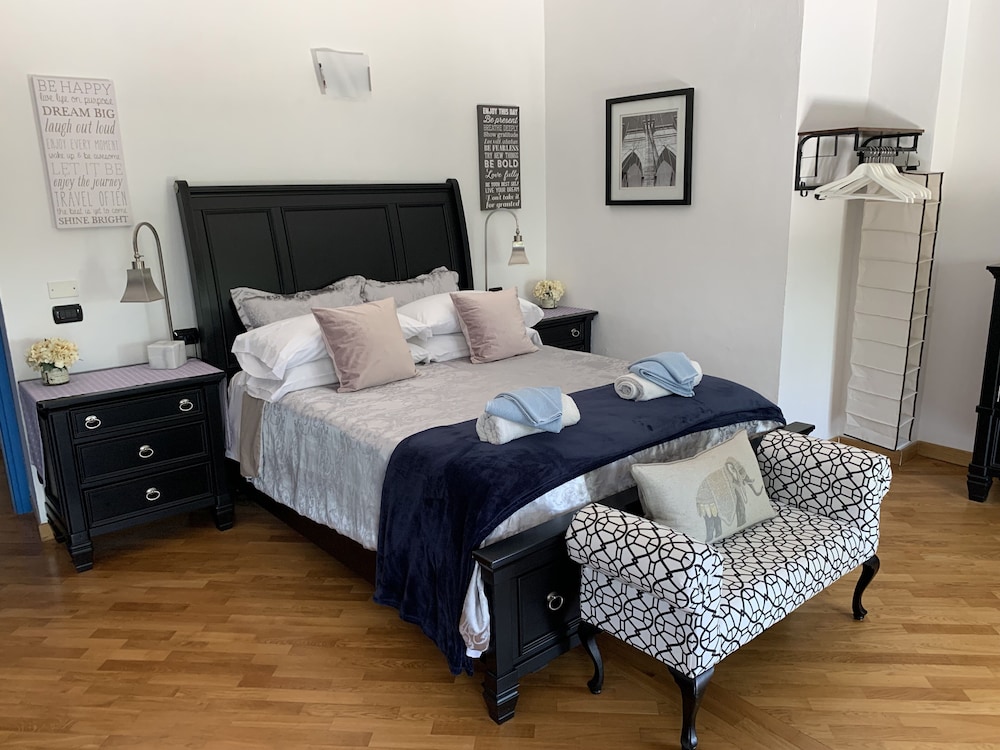 Exclusive Double Room, 1 Queen Bed, Pool View photo 1