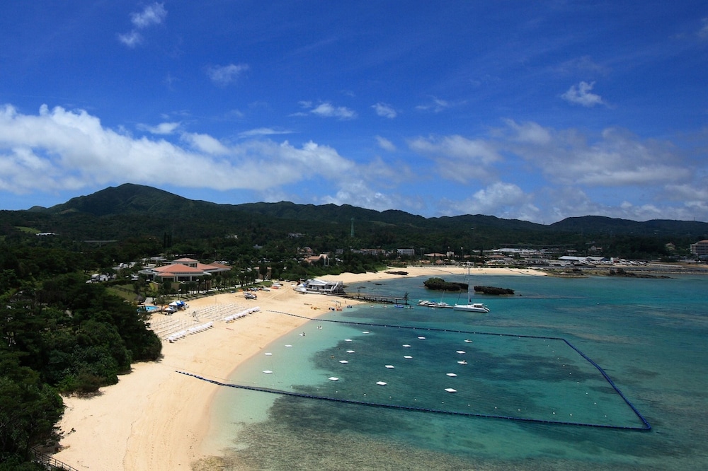 Classic Room, 2 Twin Beds, Club Lounge Access, Ocean View (Private Terrace) - Photo 30