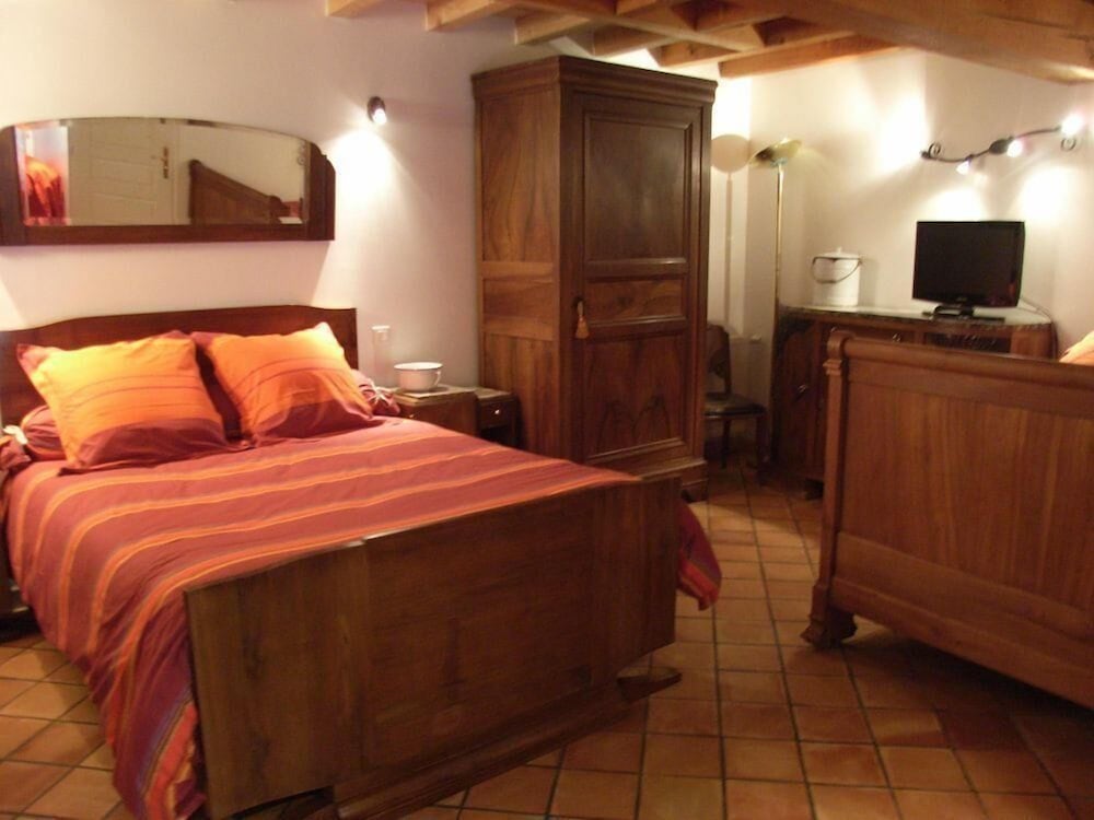 Double Room (Le Clocher) photo 1