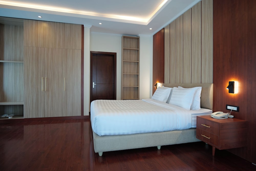Family Triple Room, Balcony, City View