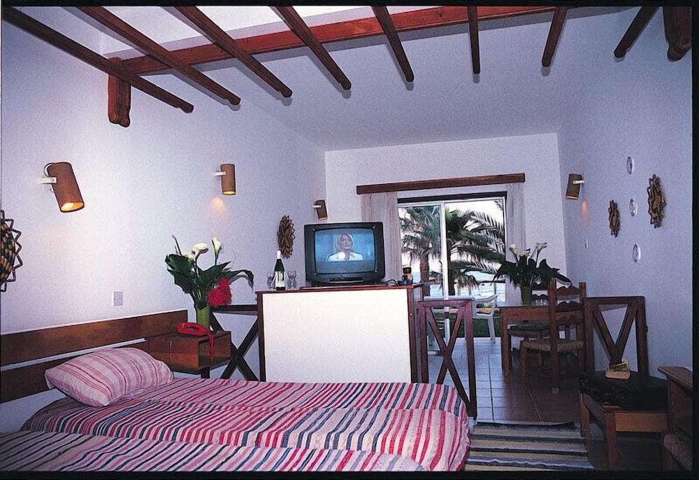 Standard Triple Room photo 2
