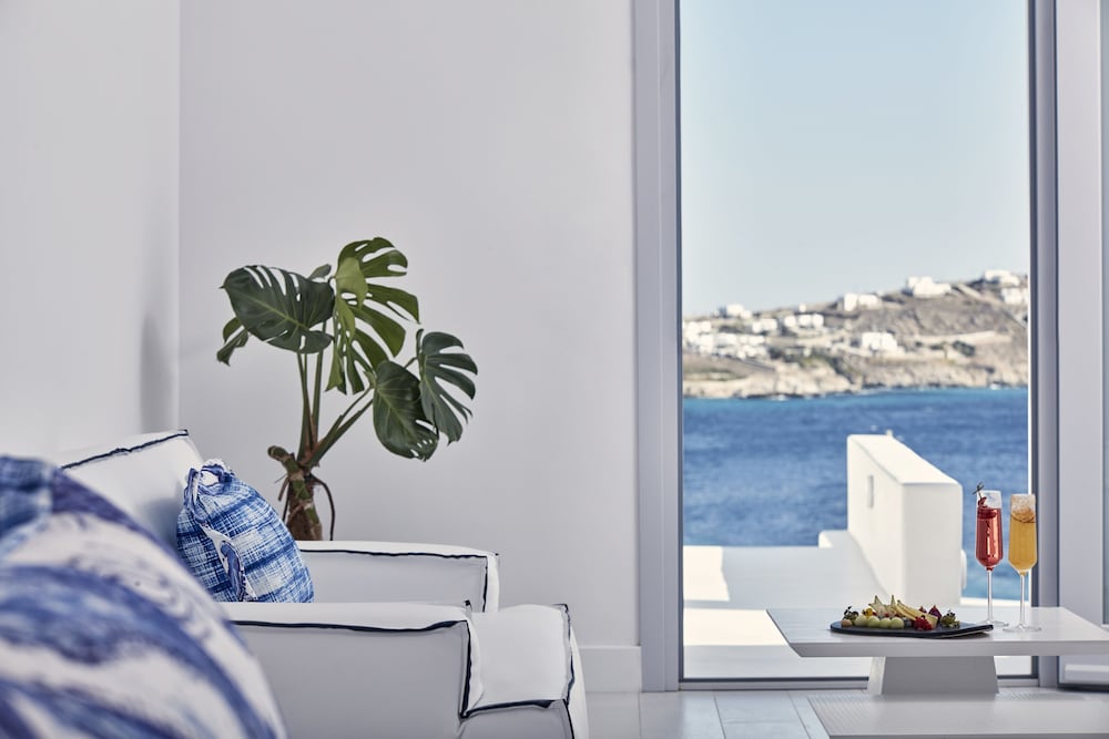 Senior Suite, Jetted Tub, Sea View - Photo 2