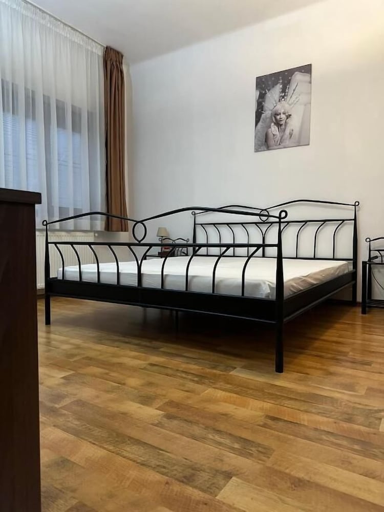 Basic Triple Room - Photo 13