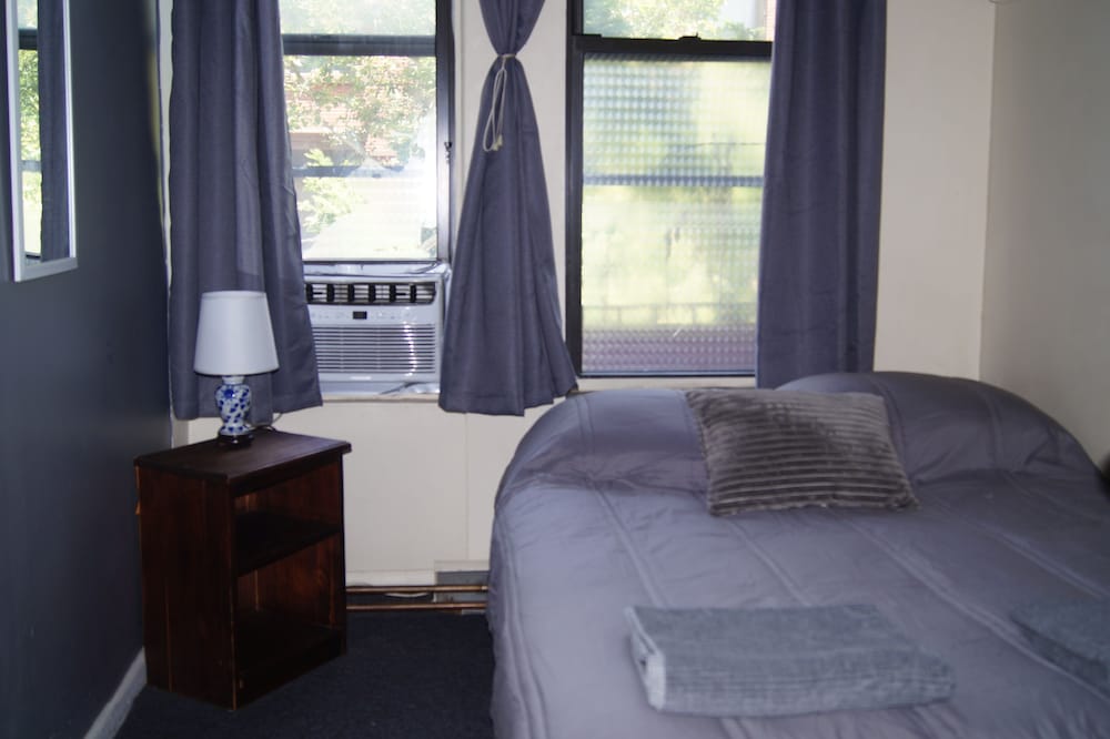 Standard Room, City View - 2 photo 1