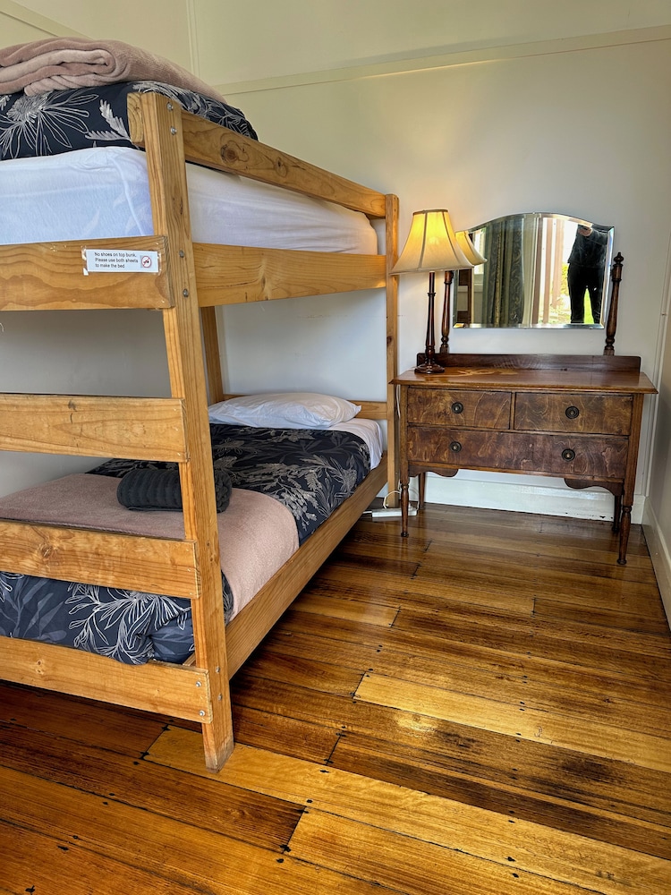 Seacroft Room 14, 1 Double bed, Partial ocean view