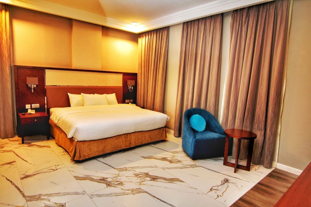 Executive Studio Suite - Photo 1