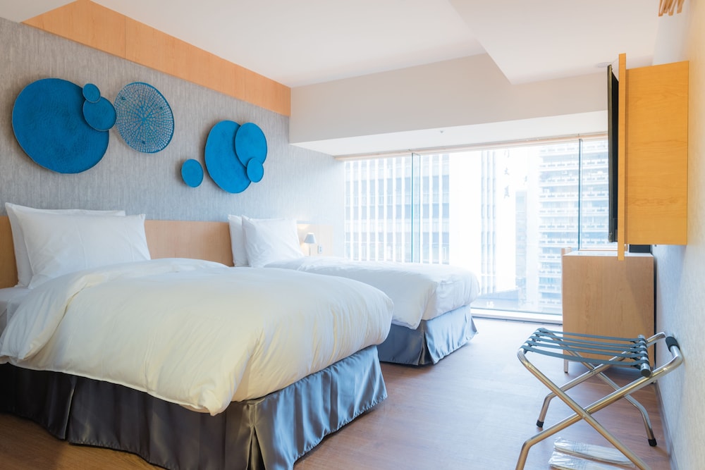 Deluxe Quadruple Room, City View photo 2