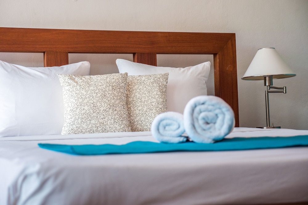 Basic Double Room, 1 Queen Bed - Photo 5