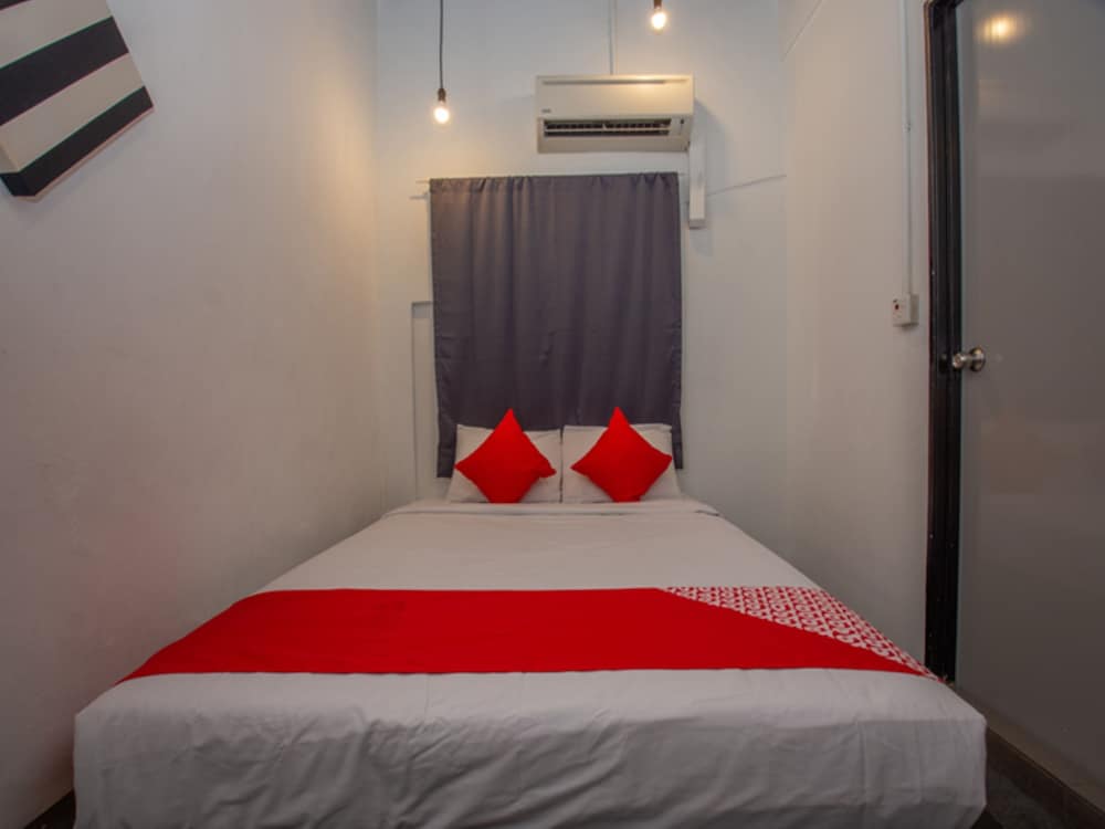 Deluxe Double Room, 1 Queen Bed photo 1