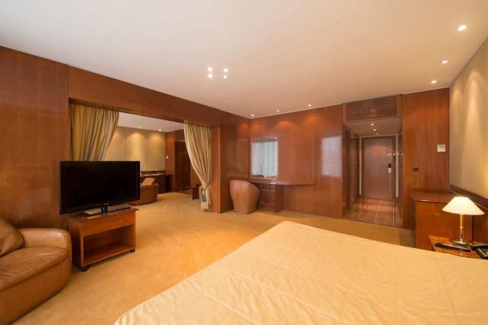 Premium Suite