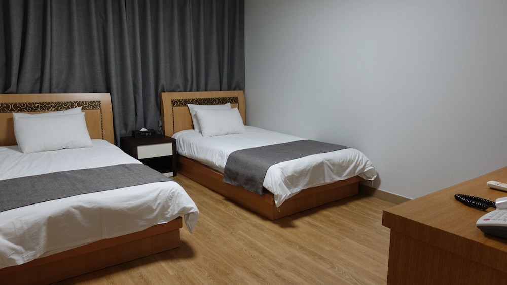 Standard Twin Room, 2 Twin Beds photo 1