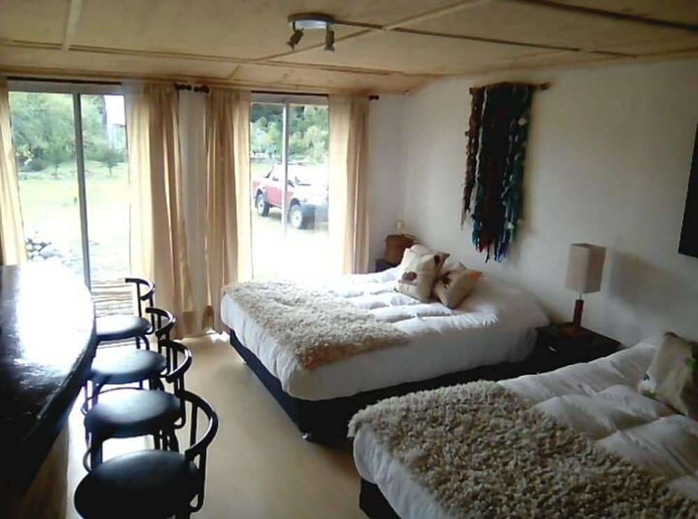 Double Room, 2 Double Beds, Non Smoking, Private Bathroom photo 3