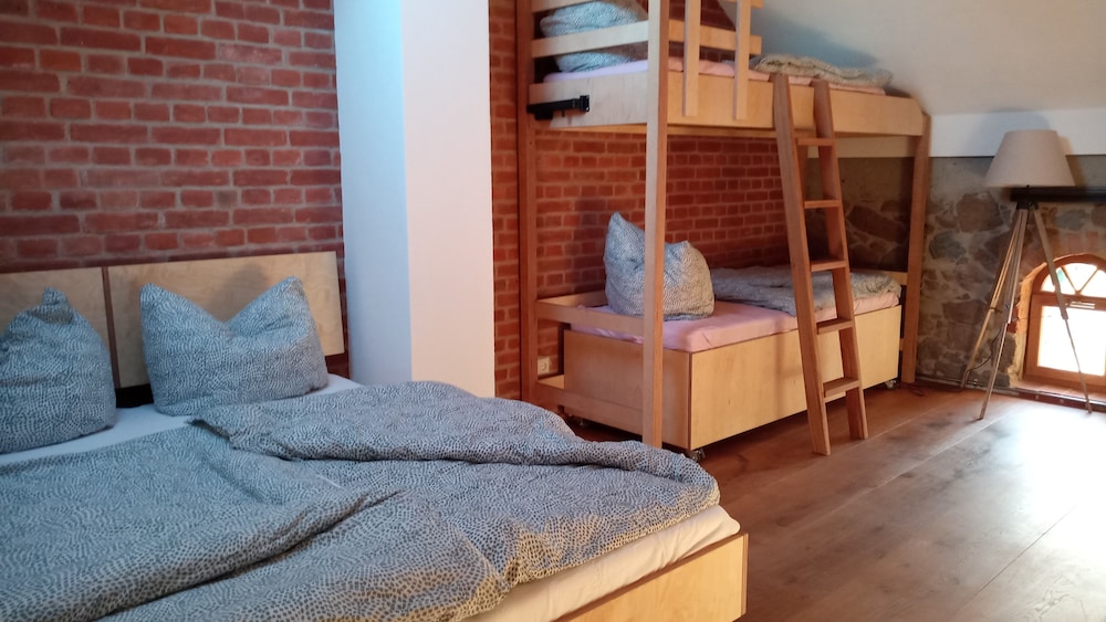 HexenburgbeiDresden Maisonette 2 Etagen 4 Schlafzi. Kamin Terrasse Faßsauna, Nähe Sächsische Schweiz photo 1