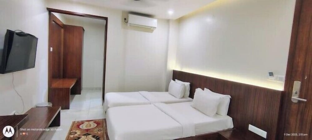 Executive Room, 2 Twin Beds - Photo 1