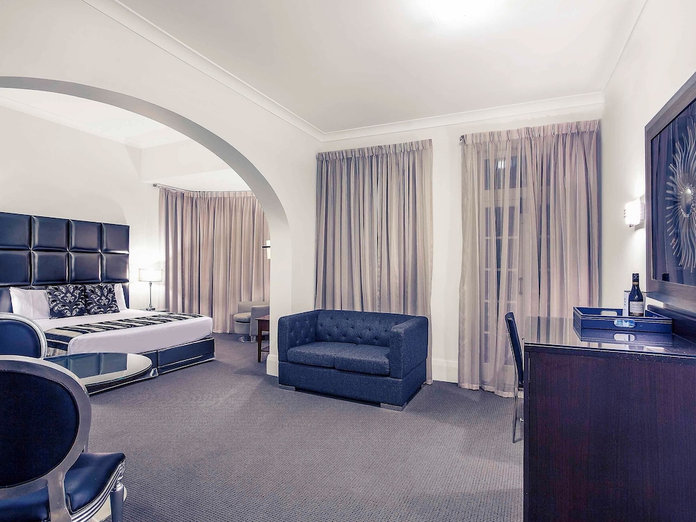Executive Room, 1 King Bed - Photo 5