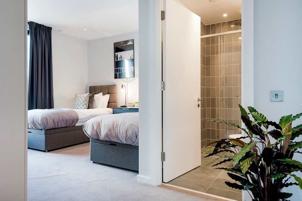 Deluxe Apartment, City View photo 2