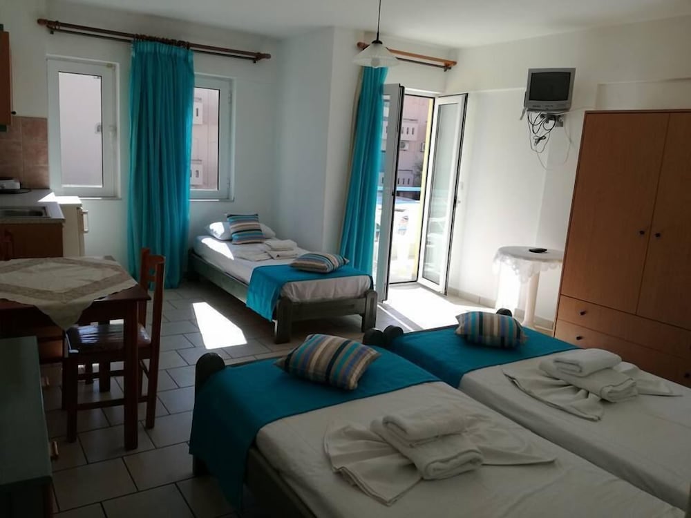 Family Apartment, 1 Bedroom photo 2