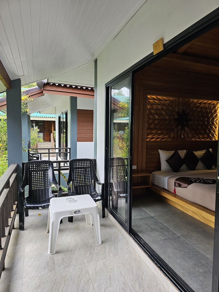 Deluxe Double Room, Garden View photo 3