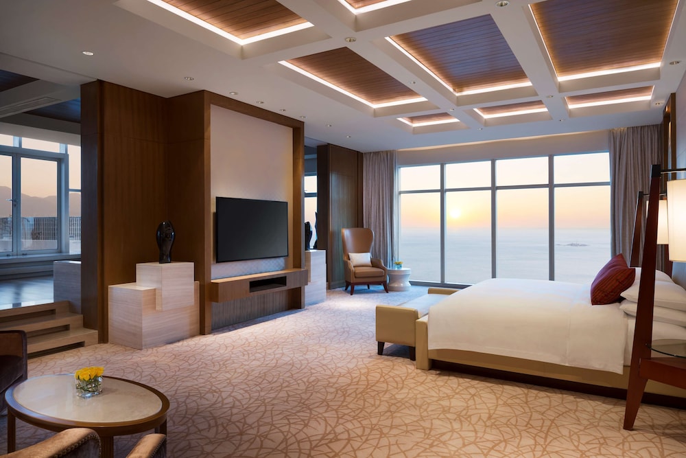 Regency, Suite, Ocean View photo 3
