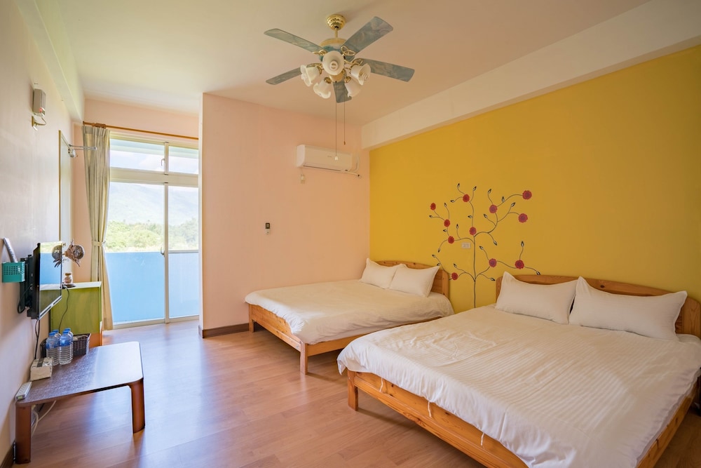 Quadruple Room, Mountain View photo 2