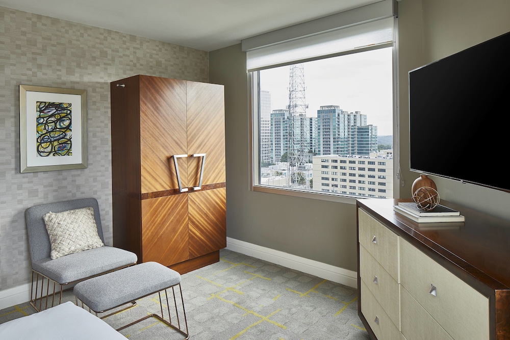 Executive Suite, 1 Bedroom, City View - Photo 7