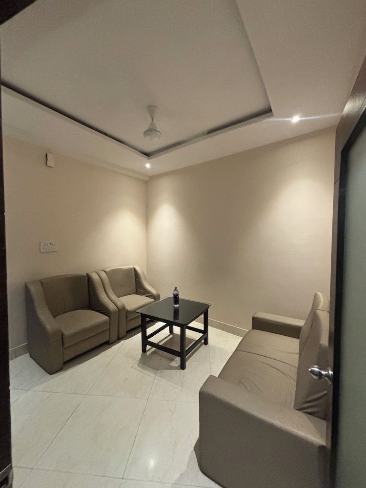 Royal Room photo 3