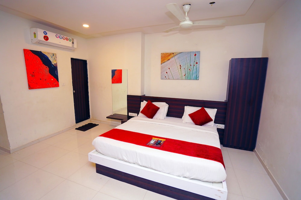 Deluxe Room - Photo 2