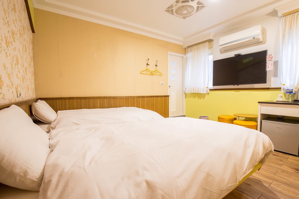 Standard Twin Room photo 2