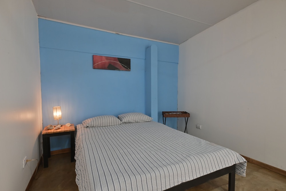 Economy Double Room, 1 Bedroom, Shared Bathroom photo 1