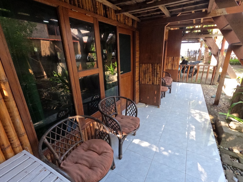 Standard Bungalow, Garden View