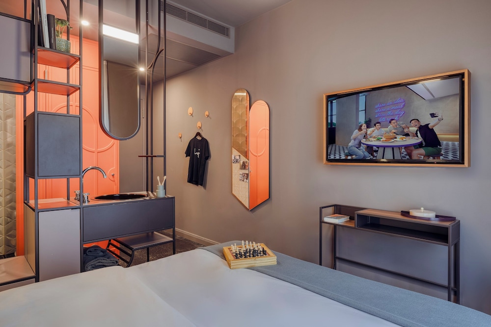 Room, 1 Double Bed (One of a Kind) photo 2