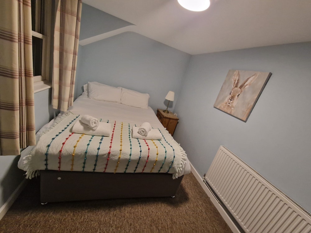 Basic Quadruple Room photo 3