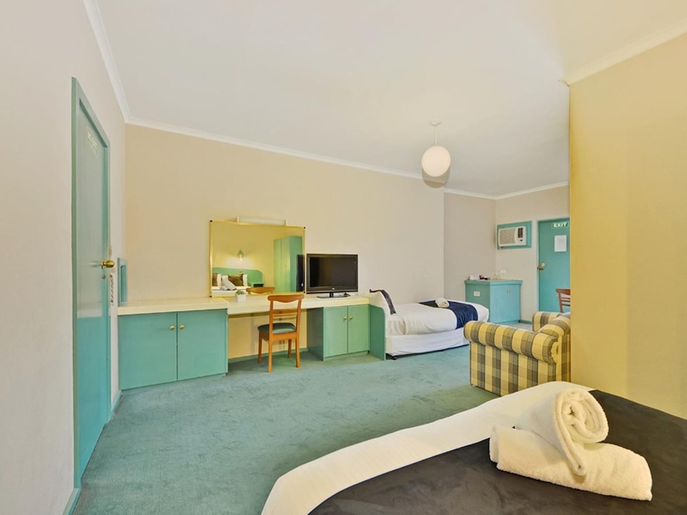 Family Room, Multiple Beds photo 1